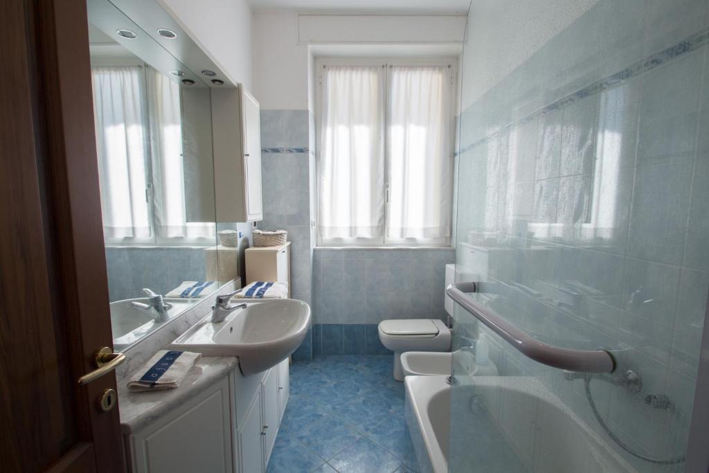 Splendido appartamento fronte mare con box doppio photo 3