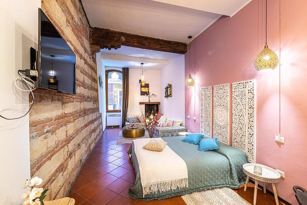 White & Gold Suite Verona — photo 1