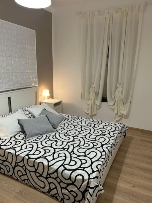 Caroline Home photo 2