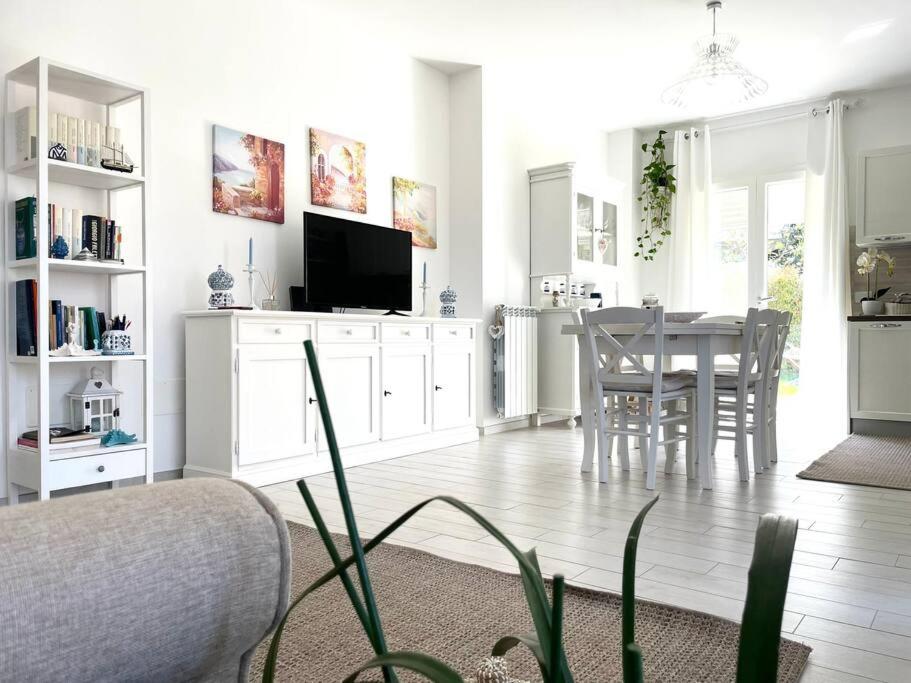 Astrea Apartament photo 2