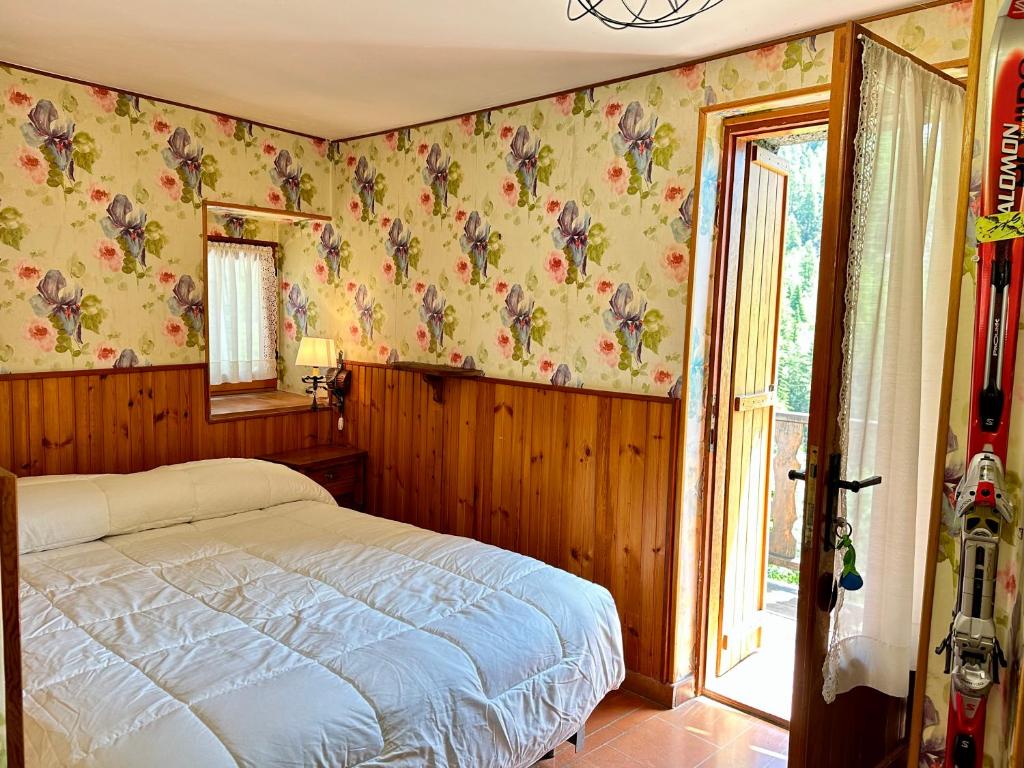 Cozy Three-Room Apartment with Mountain View & Parking - Ussin Chalet - Valtournenche photo 2