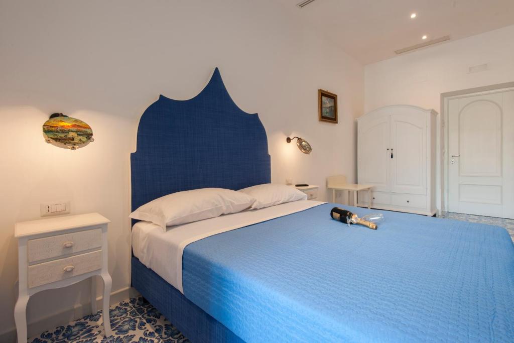 Surriento Suites photo 2