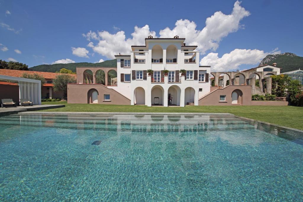 Le Selve Lake View Villas photo 3