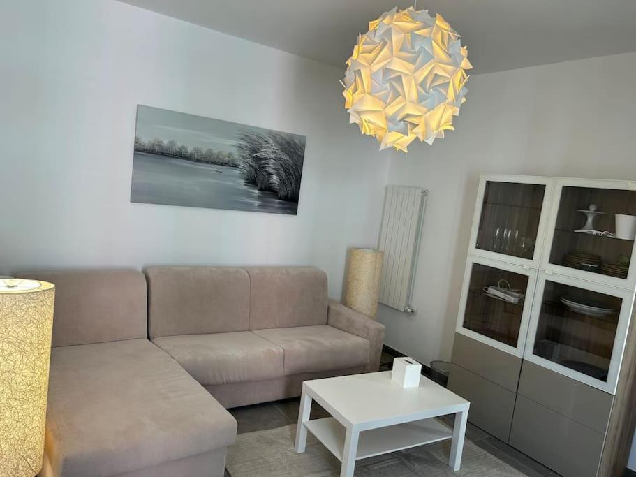 Caroline Home — photo 1
