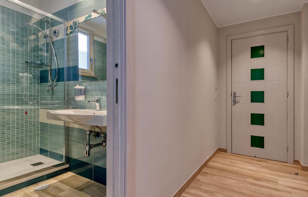 Tiffany Suites photo 3