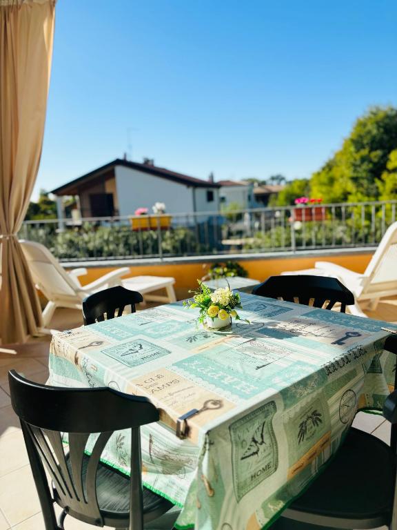 Terrazza baciata dal sole — photo 1