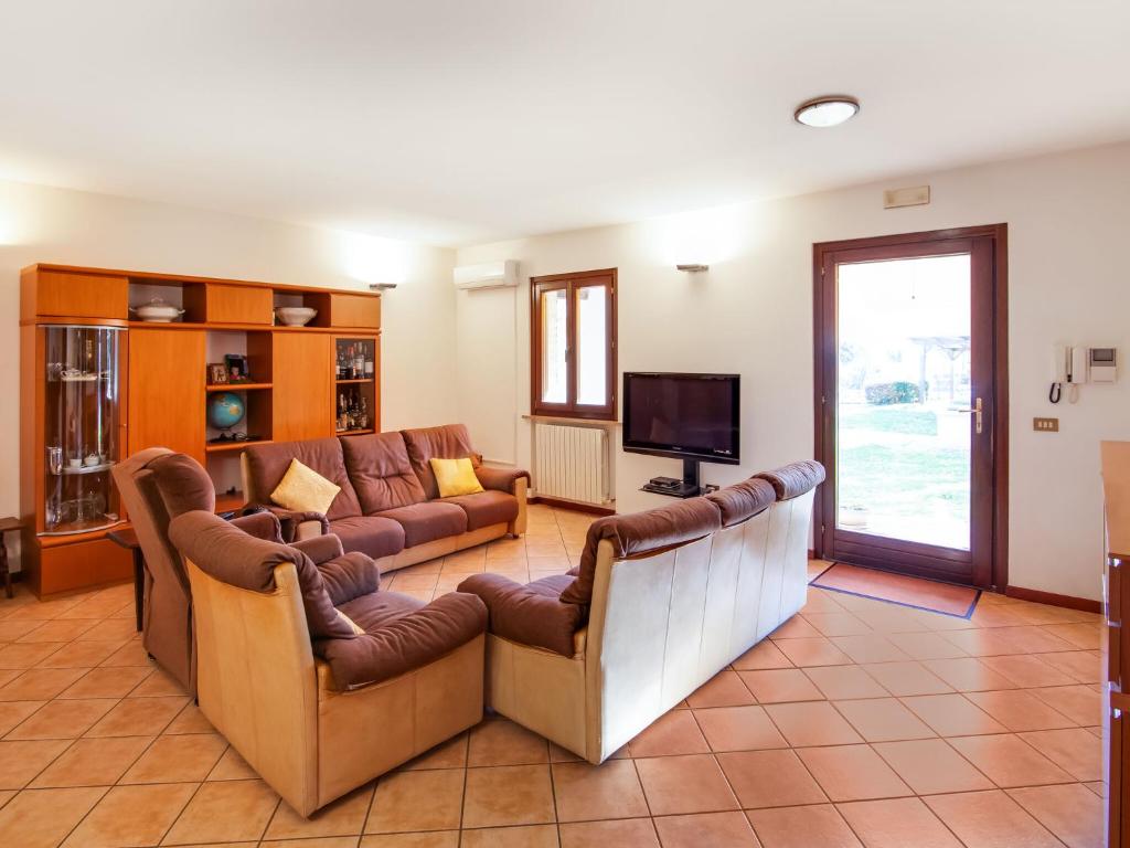 Villa in Marche with Private Pool photo 3