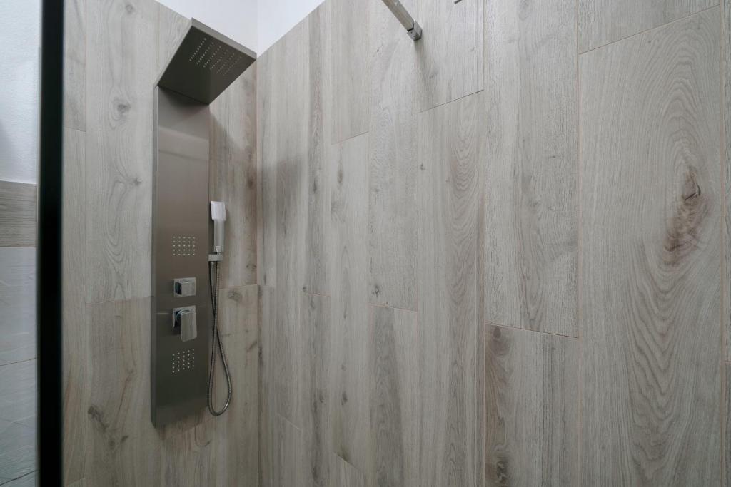 Casa Lugana 15 - Monolocale con piscina fronte lago photo 3