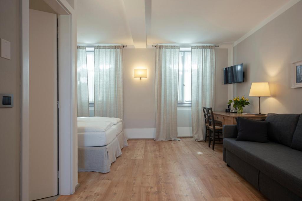 La Canonica Suite Apartments New Location photo 2