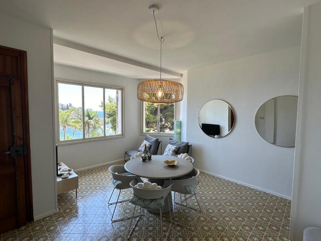 FronteMare & MariMare Isola Bella Apartment by Taormina Holidays photo 2