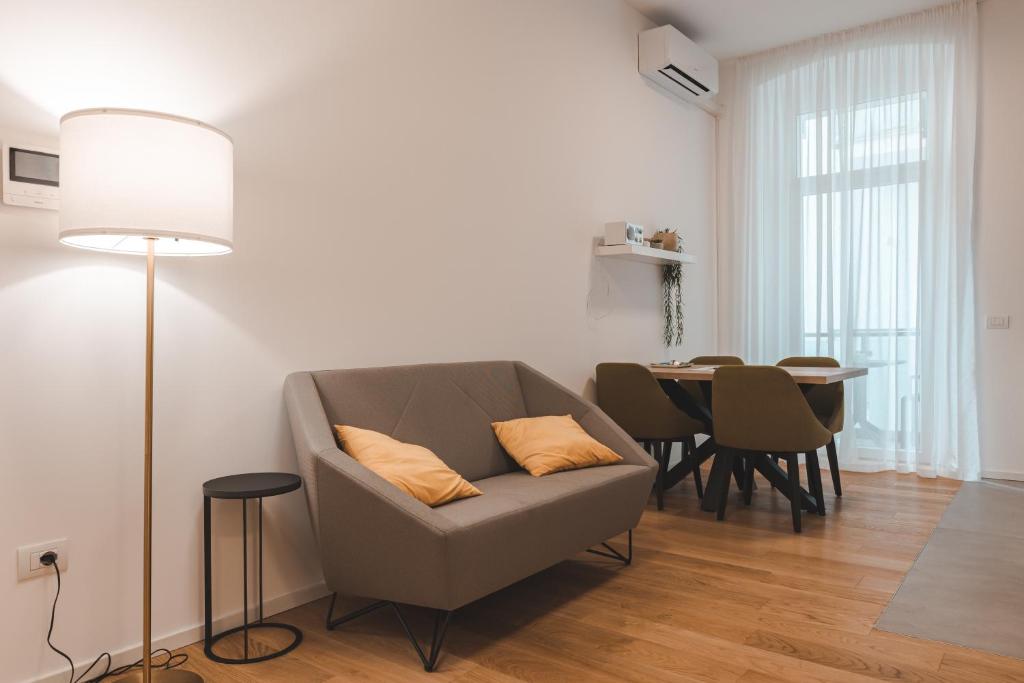 Stylish apartment in the center of Trieste - Central station - WIFI-Netflix photo 3