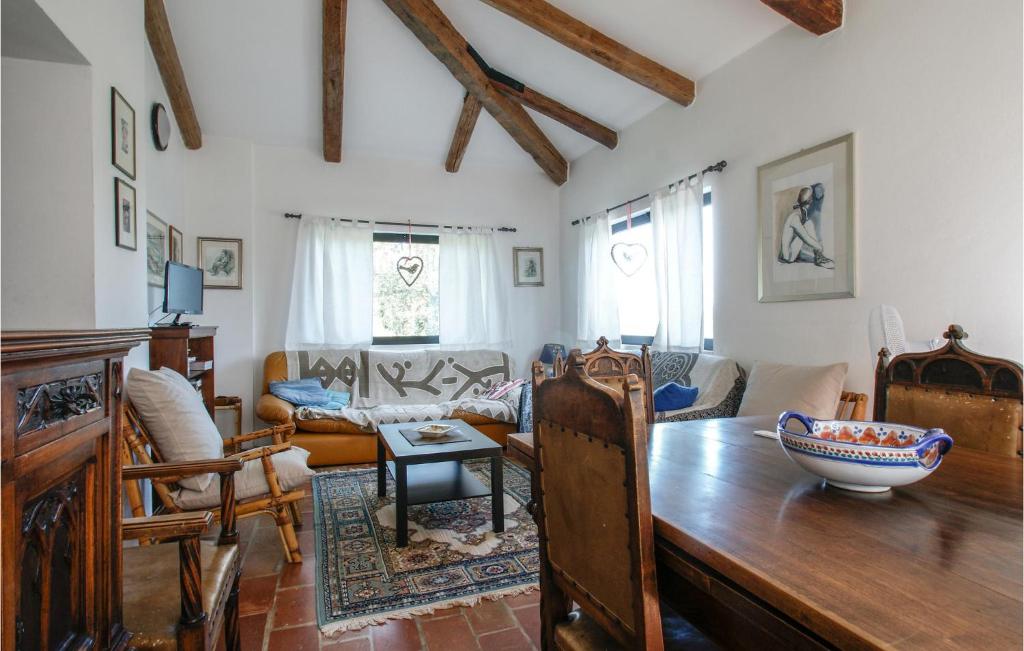 2 Bedroom Nice Home In Trebbiantico Di Pesaro photo 3