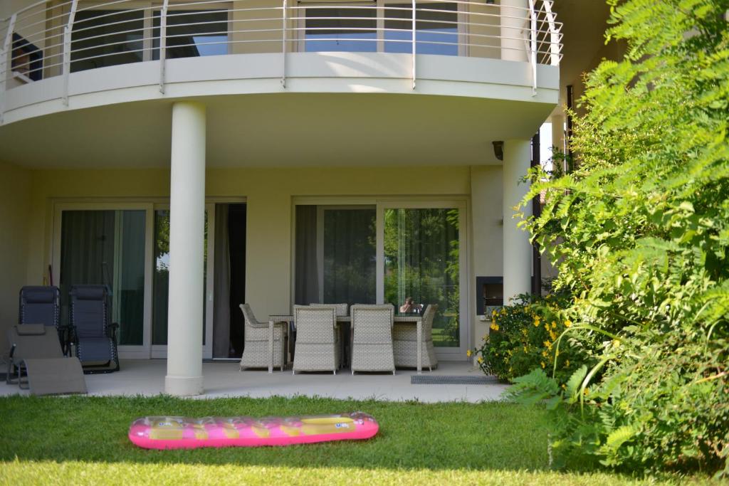 Sirmione Park View Luxury Apartments — photo 1