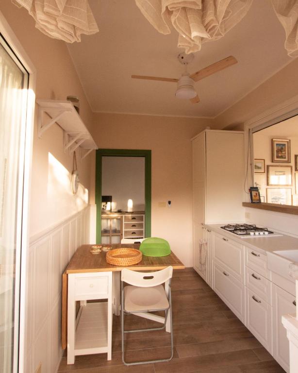TERRACINA SEA FRONT FANTASTIC APARTMENT WITH ONE CAR PRIVATE OPEN PARKING photo 3