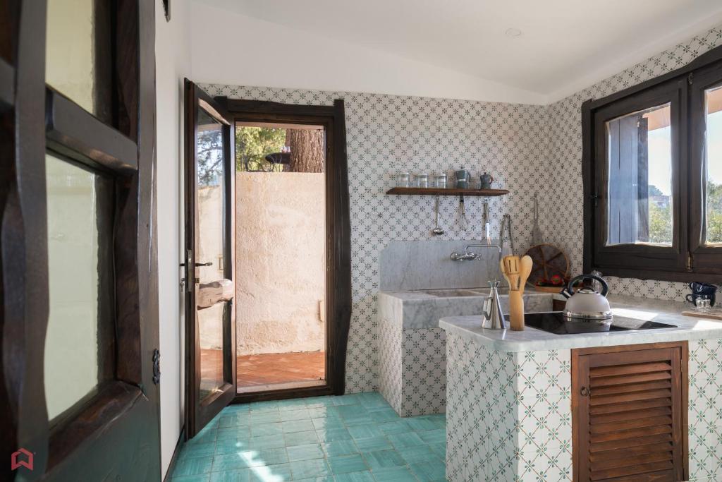 Stunning seaview villa photo 3