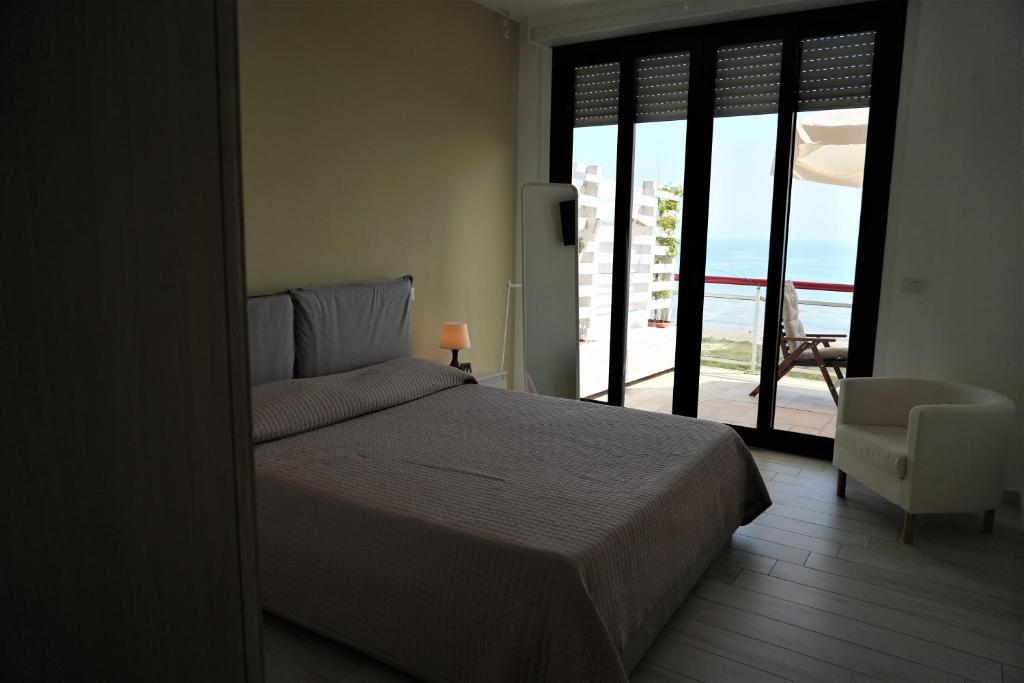 SunRise Apartments photo 2