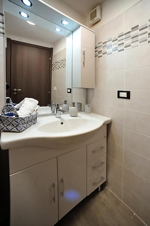 Cozy Studio in Turin City Center by Wonderful Italy photo 3