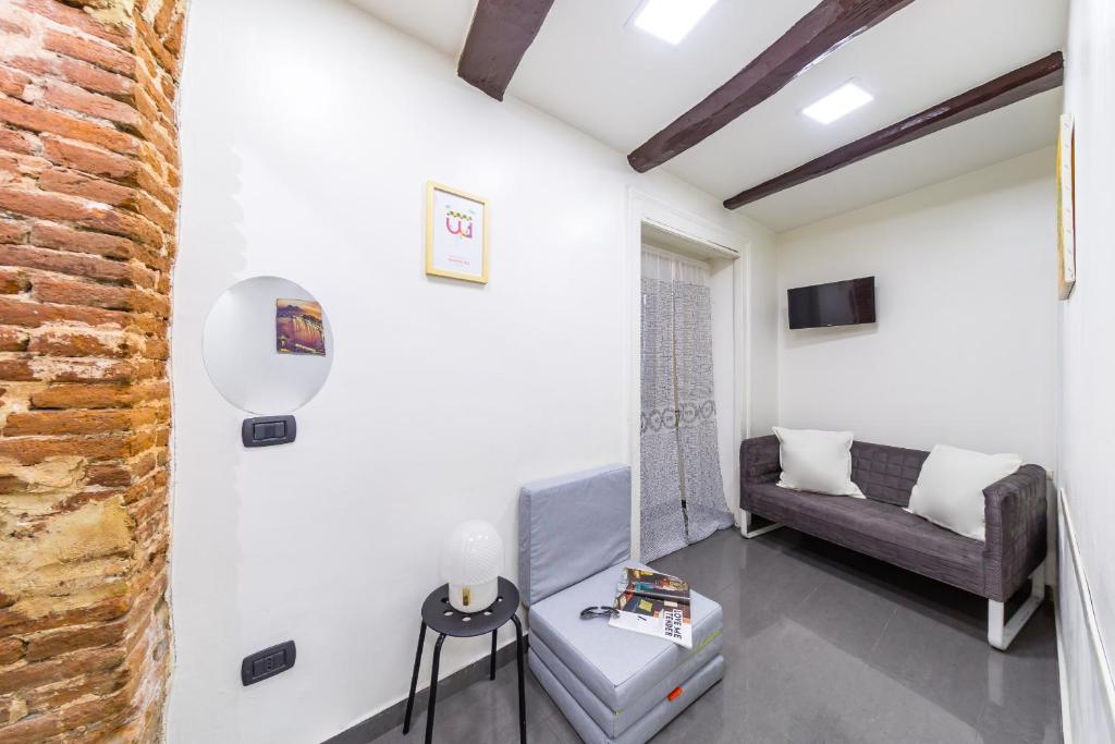 Santa Sofia's Flat at the Historical Center by Wonderful Italy photo 3