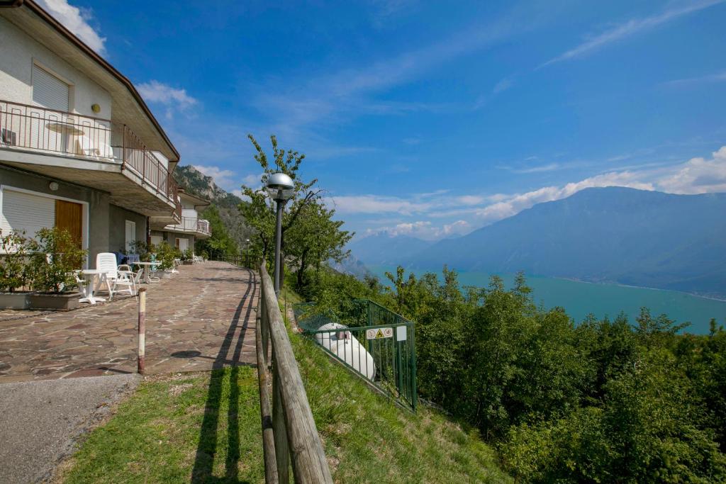 Tremosine Wonderful Lake View 1 - Happy Rentals — photo 1