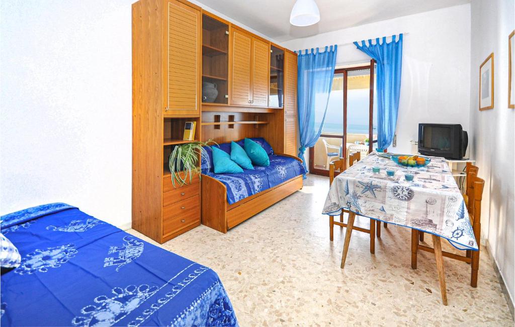 Gorgeous Apartment In Torvaianica photo 2