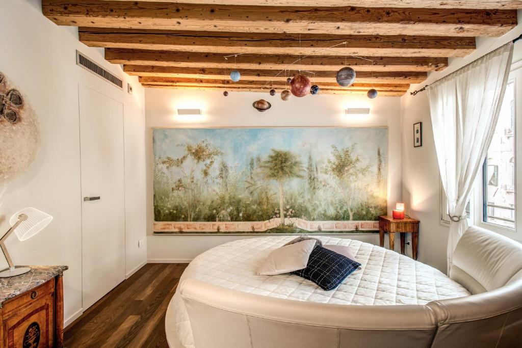 Stunning Venetian Apartment by Biennale Gardens photo 3