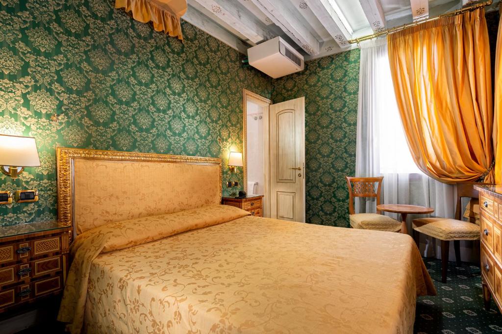 Hotel Santa Marina photo 2