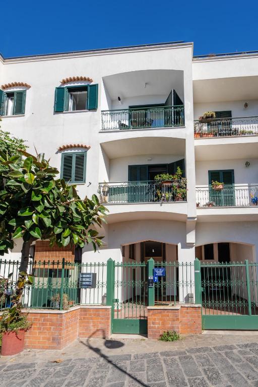 Sea View Deluxe Apartments photo 2