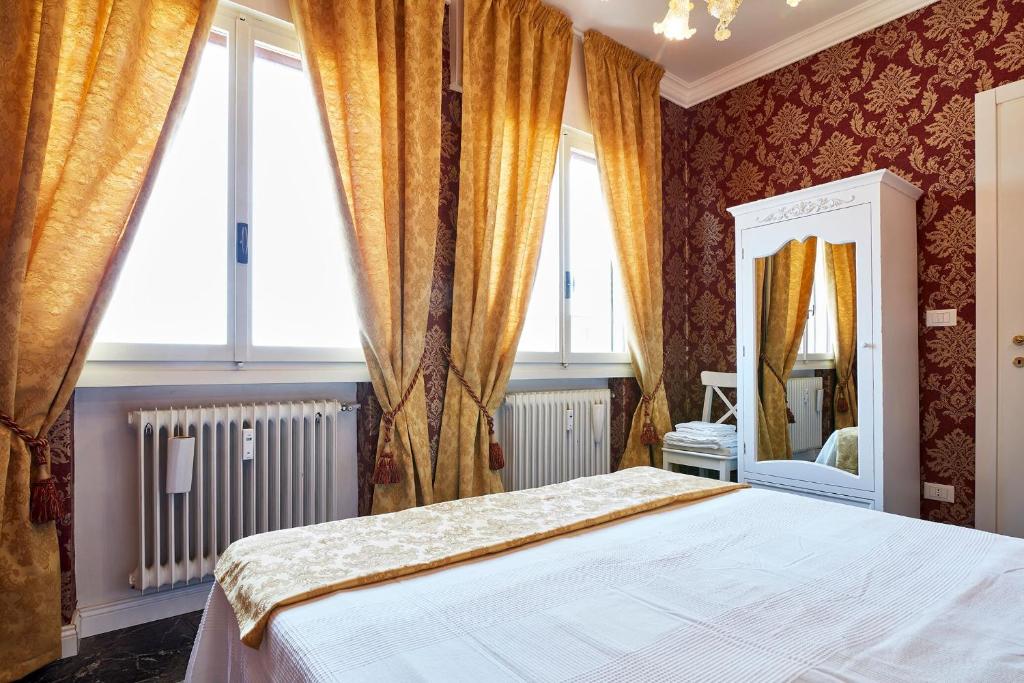 “The Casanova” in Venice photo 2