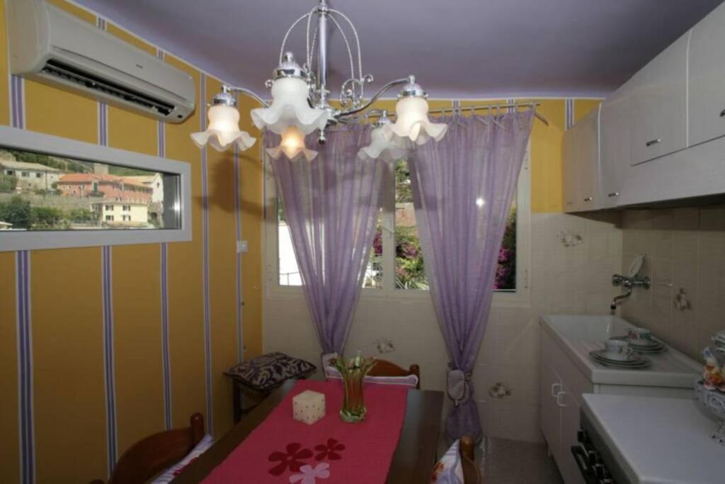 The Honeymooners’ Paradise Suite photo 3