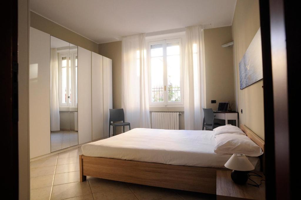 Youhosty - Secret Garden photo 2