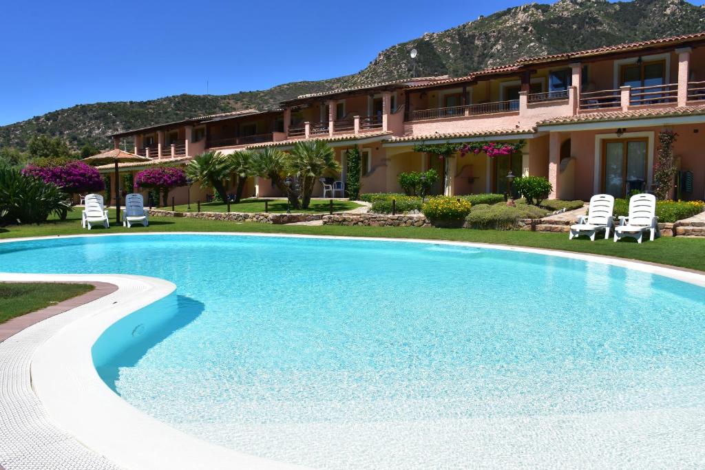 Hotel Su Giganti — photo 1