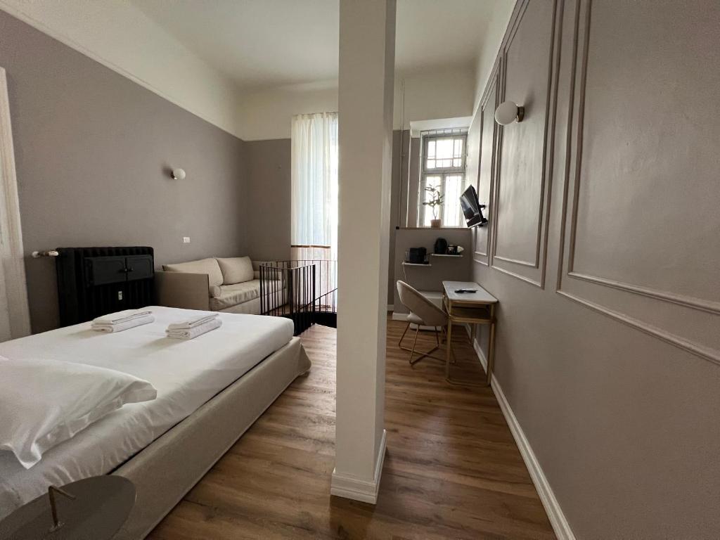 Turin Central Cavour photo 2