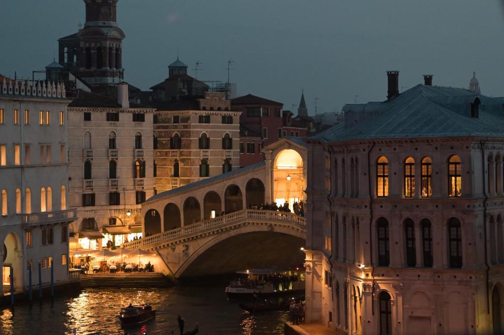 The Venice Venice Hotel photo 2