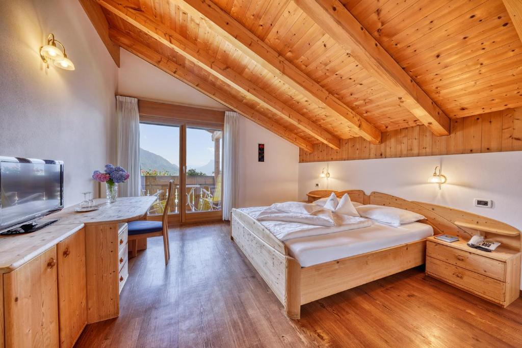 Hotel Stefanie photo 2