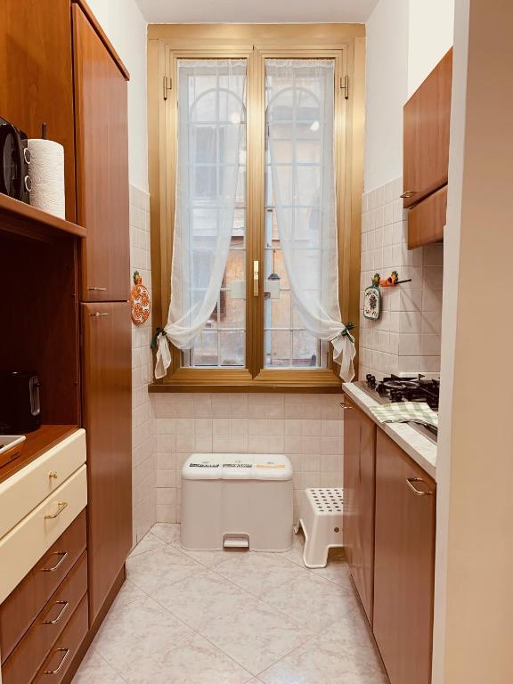 Cozy home in authentic neighborhood photo 3