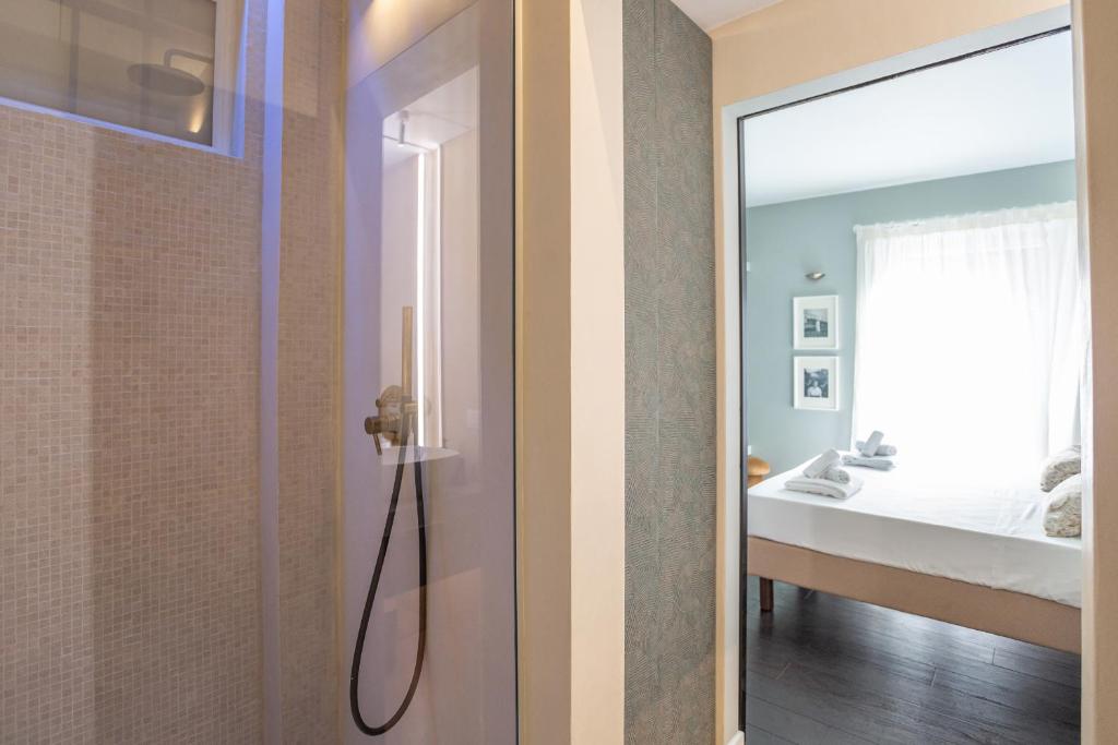 Chic Spanish Steps Retreat photo 3