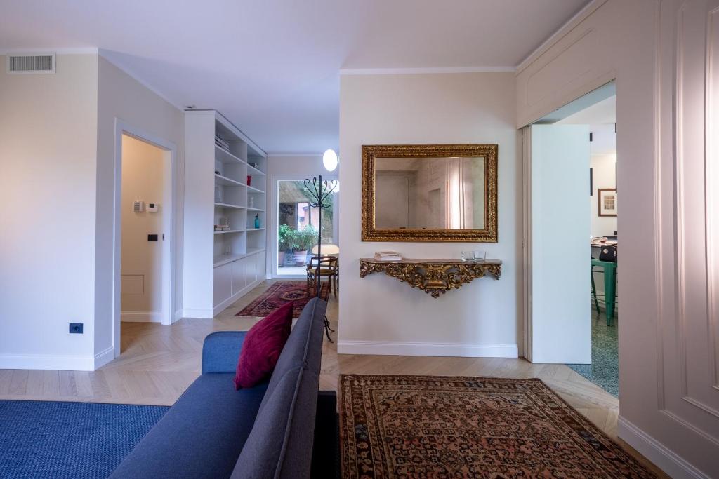 Teatro Romano Garden Apartment photo 2