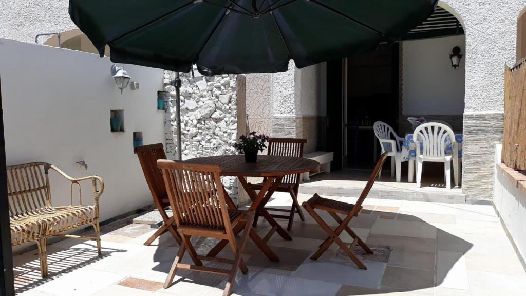 VILLINO DOLORES 30 MT MARE — photo 1