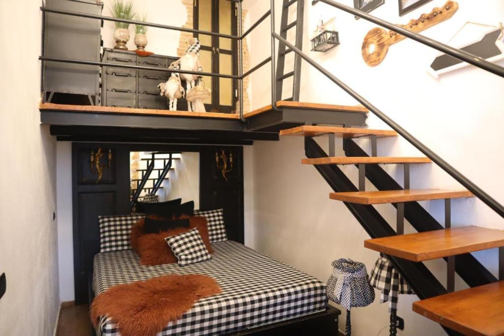 Seven House photo 2