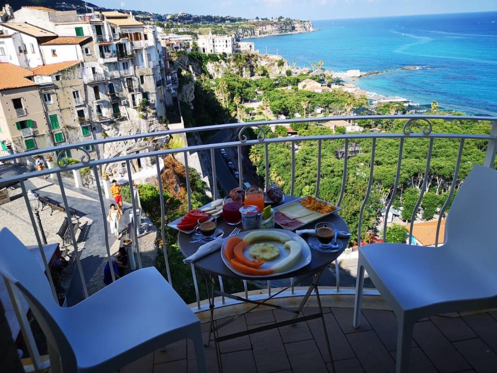 Sunset Tropea photo 2