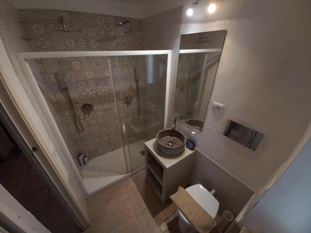 Apartment in historic city center with AC and WiFi photo 2