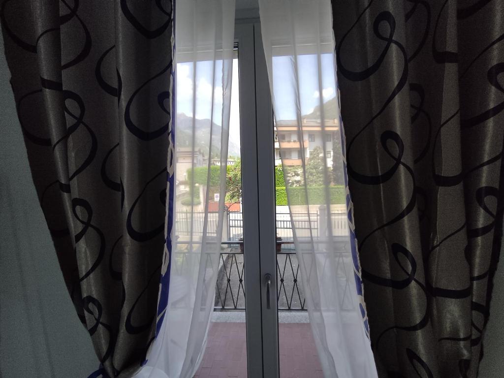 Tirano Express luxury Apartment photo 3