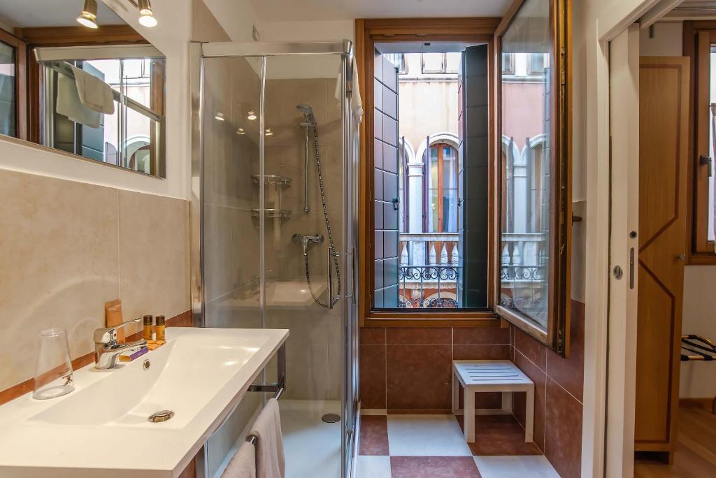 San Luca - Fenice Apartments in Venice photo 3