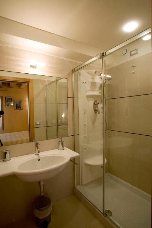 San Cassiano jacuzzi photo 3