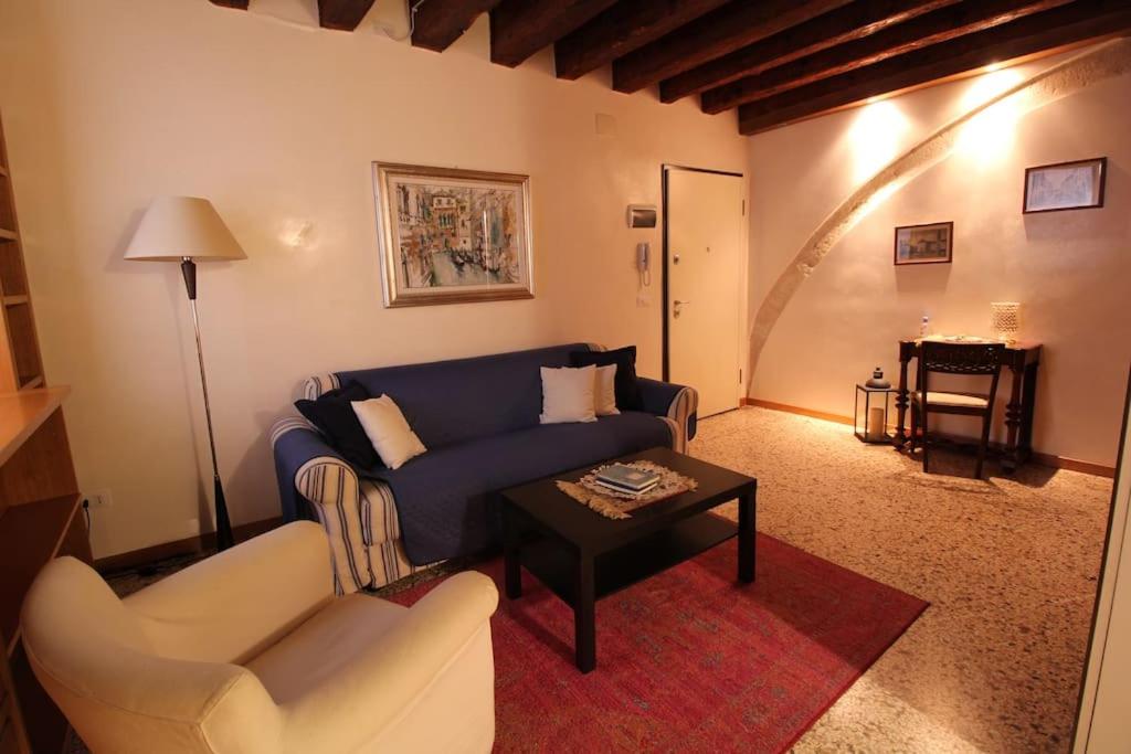 San Marco charming apartment with canal view — photo 1