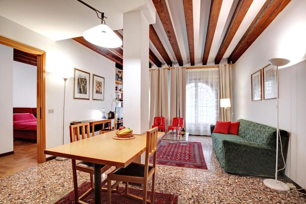 Saint's Mark Apartment Venice photo 3