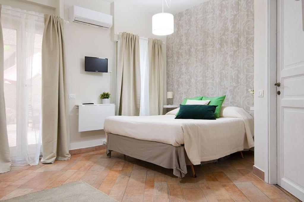 Booking.com: Hotels in Rome. Book your hotel now! photo 2