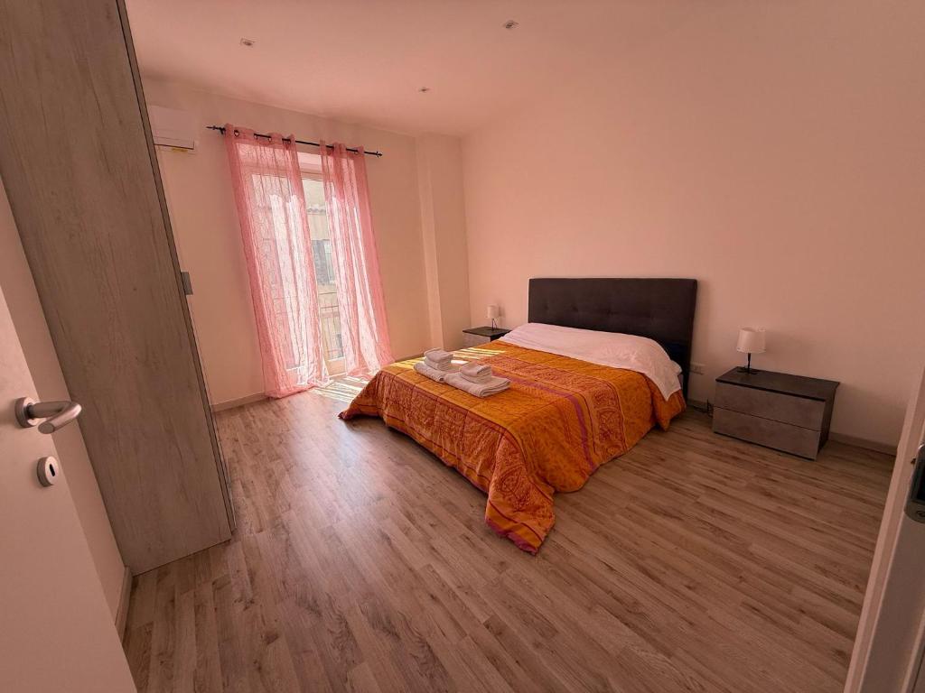 Elizabeth's home — photo 1