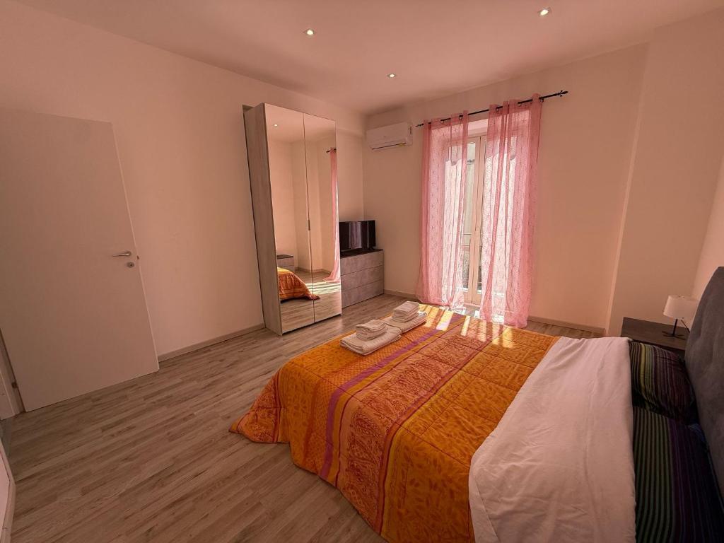 Elizabeth's home photo 2