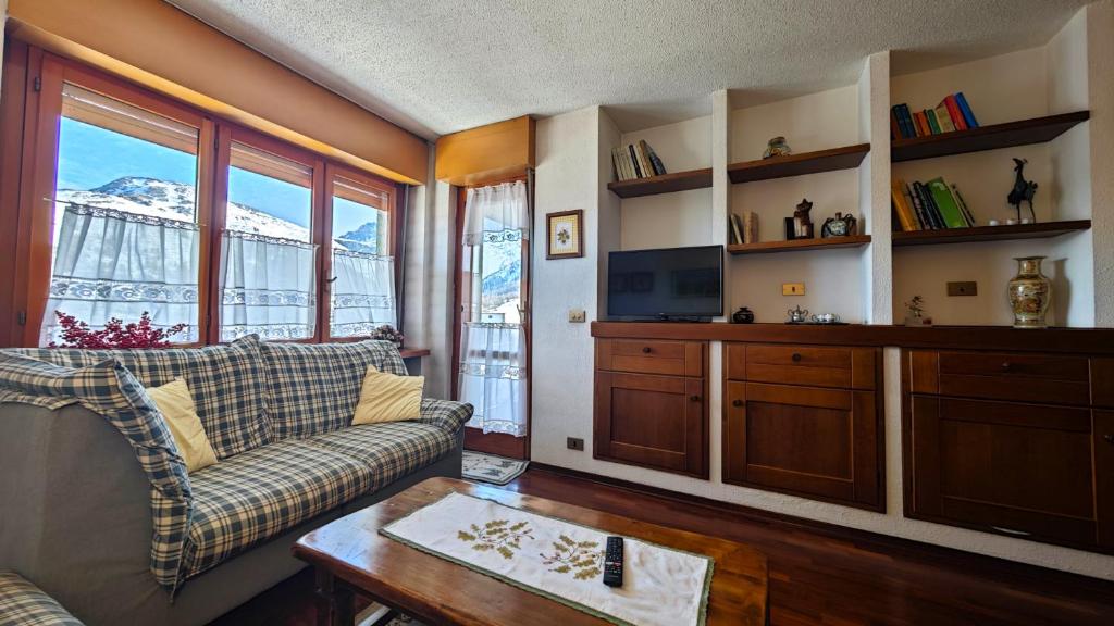 Hostdomus - Violet Apartment — photo 1